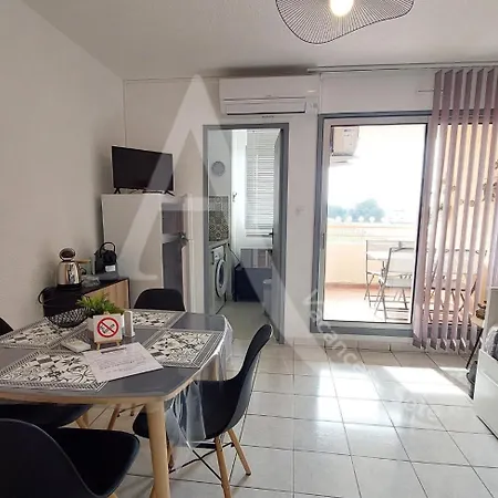 T3 Avec Terrasse, Climatisation Et Parking *